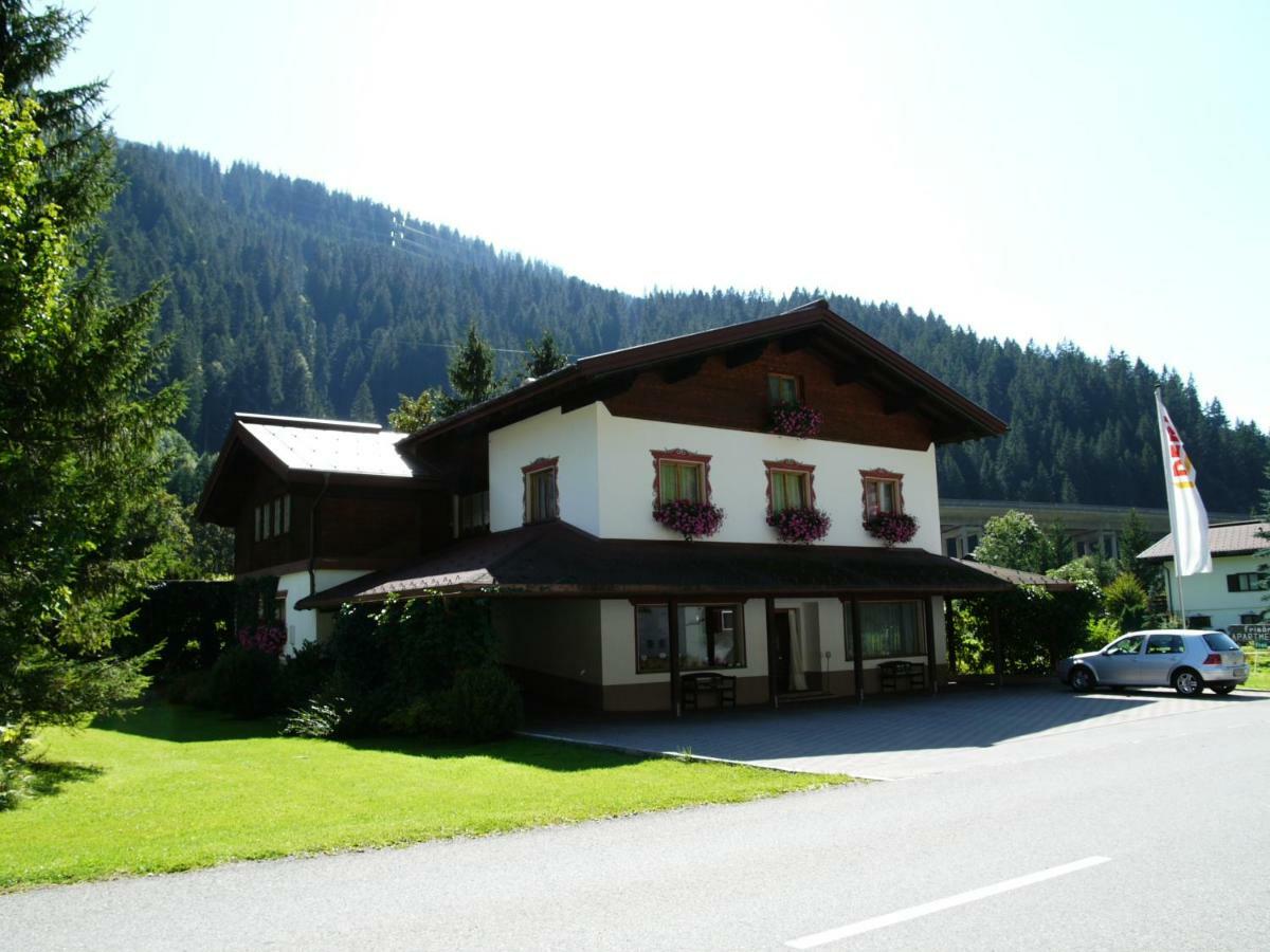 Appartements Burtscher Klosterle am Arlberg Exterior foto